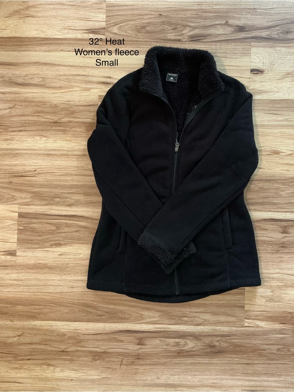 Women’s 32° black fleece jacket
